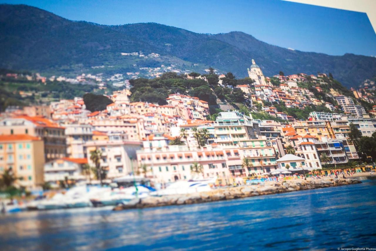 Homeholidaysanremo - 2,0 Bagian luar foto